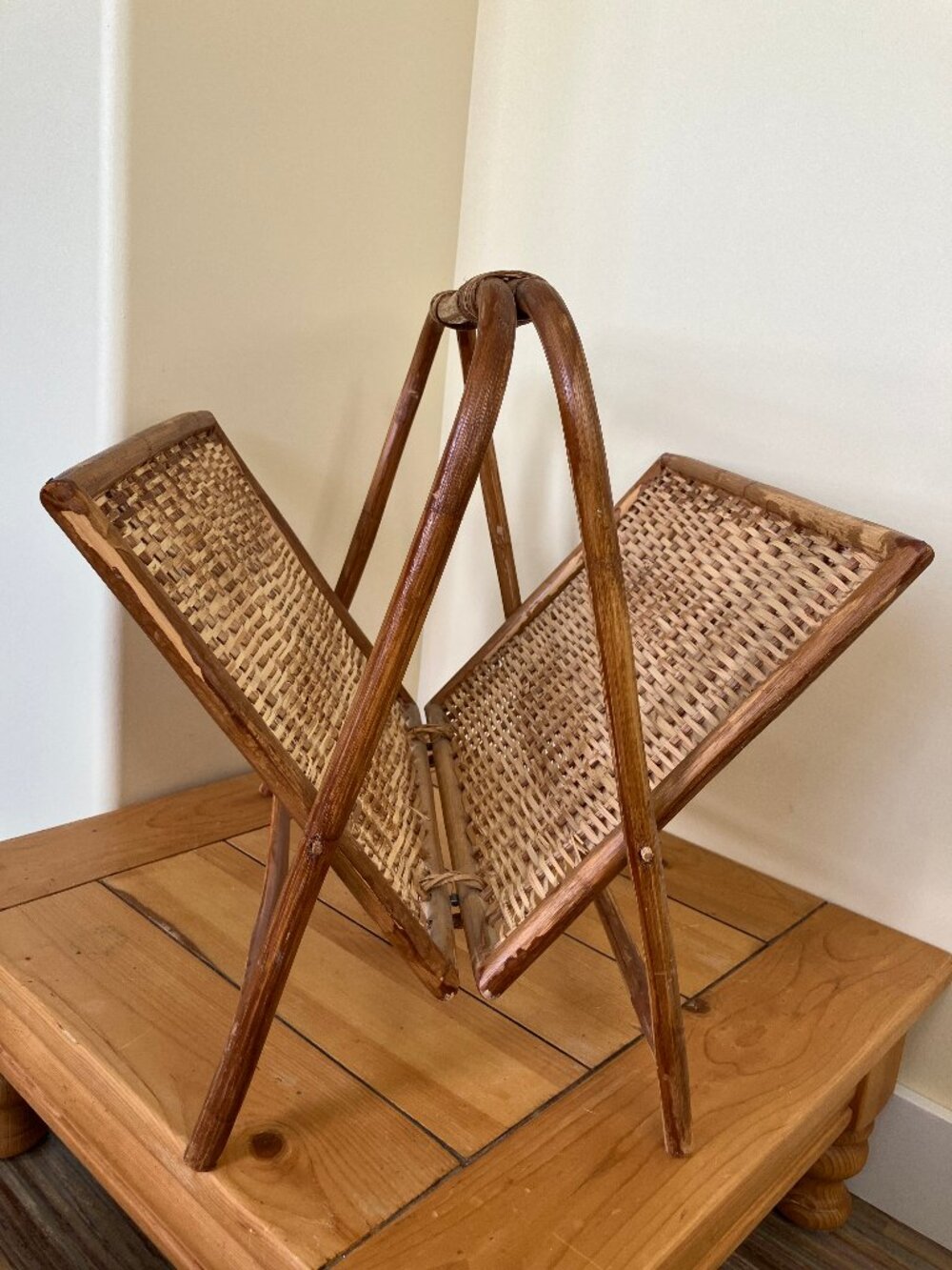 Boho Wicker Magazine Rack Vintage Woven Rattan Stand Collapsible